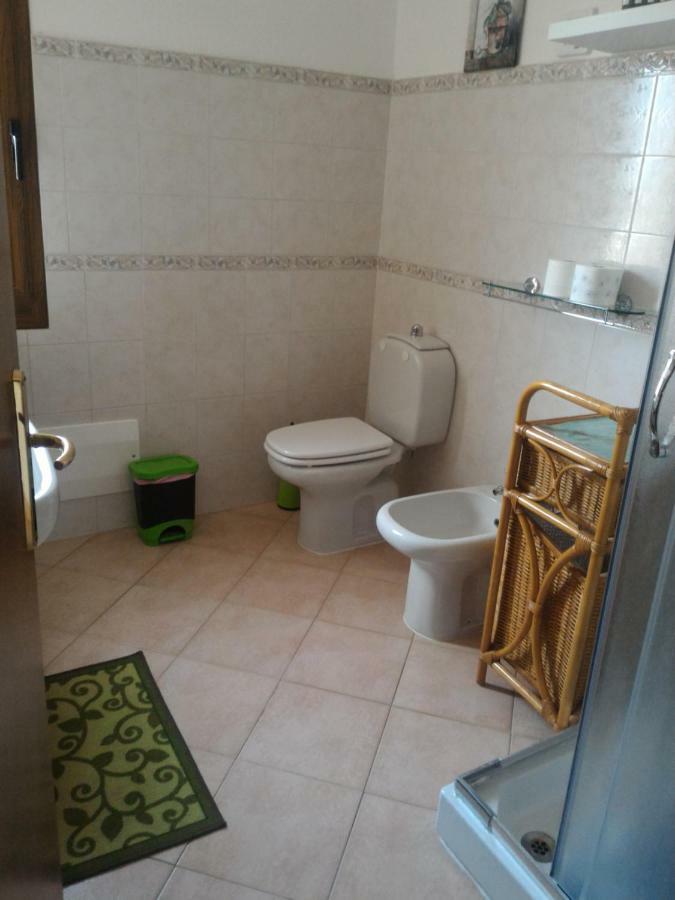 Ferienwohnung Casa Di Rosa Chia Exterior foto