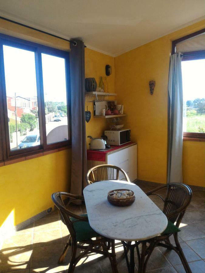 Ferienwohnung Casa Di Rosa Chia Exterior foto