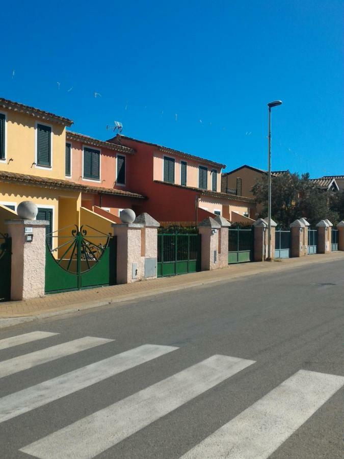 Ferienwohnung Casa Di Rosa Chia Exterior foto
